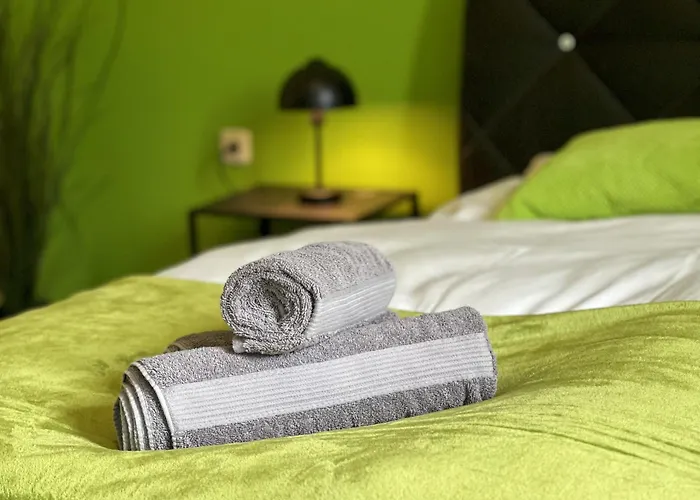 Отель Feel Good &